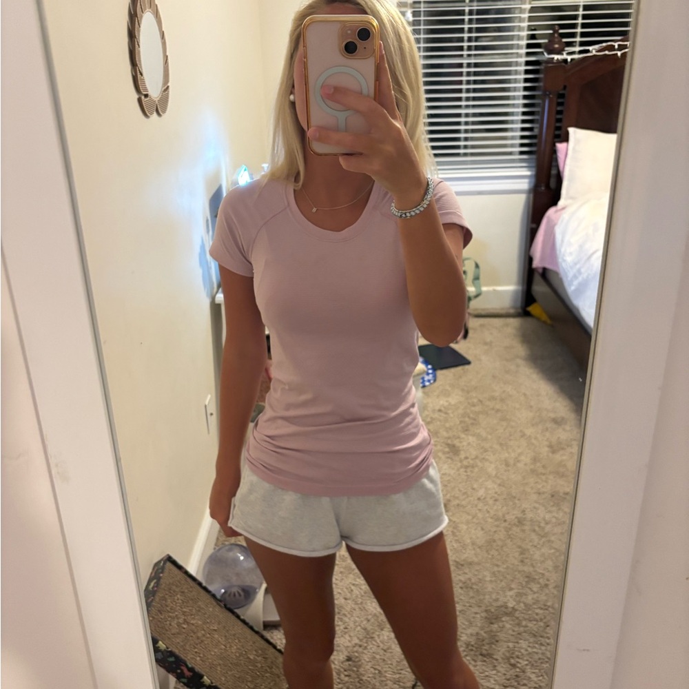 Lululemon Swiftly Tech